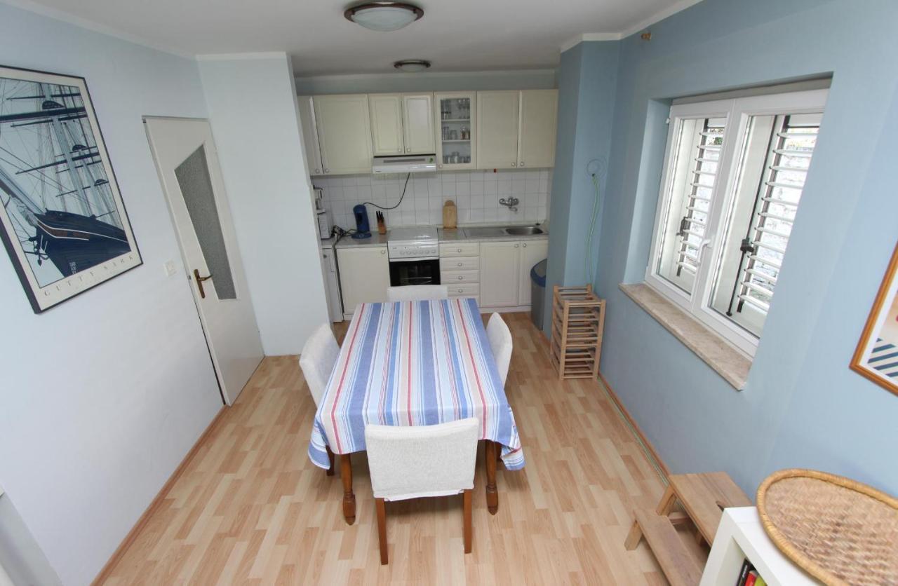 Apartment Maestral Ровин Екстериор снимка